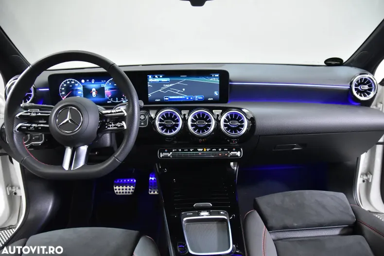 Mercedes-Benz A 220 (Clasa A) din 2024 cu 17.064 km - oferta MER188775 - foto 10