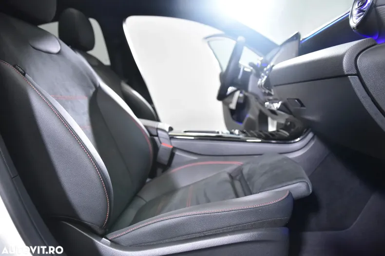 Mercedes-Benz A 220 (Clasa A) din 2024 cu 17.064 km - oferta MER188775 - foto 12