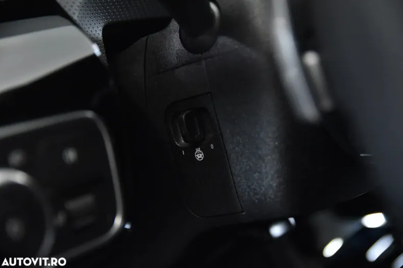 Mercedes-Benz A 220 (Clasa A) din 2024 cu 17.064 km - oferta MER188775 - foto 17