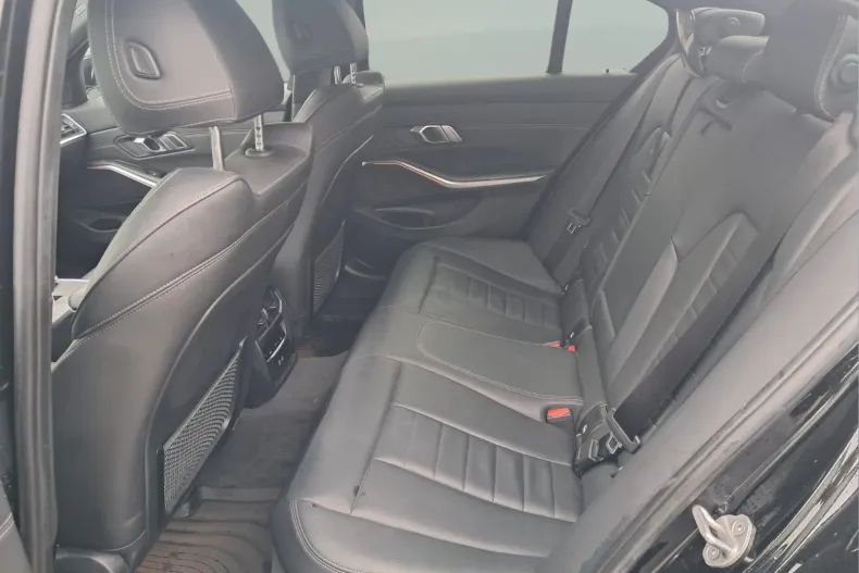 BMW Seria 3 din 2021 cu 62.038 km - oferta BMW188779 - foto 8