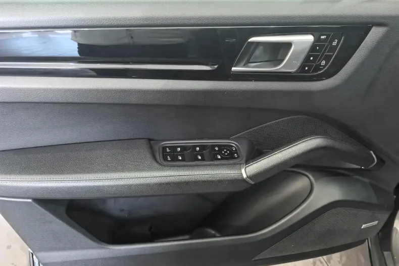 Porsche Cayenne Coupe din 2020 cu 148.171 km - oferta POR188781 - foto 10