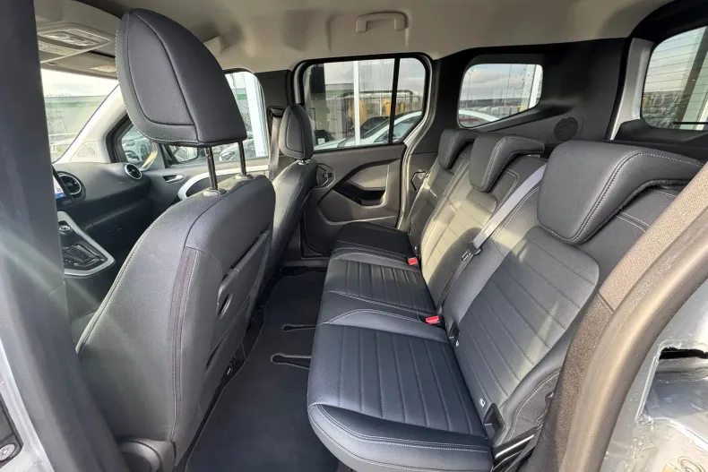 Mercedes-Benz T din 2025 cu 14.000 km - oferta MER188788 - foto 12