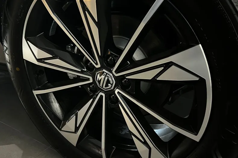 MG EHS din 2025 cu 10 km - oferta MG0188789 - foto 12