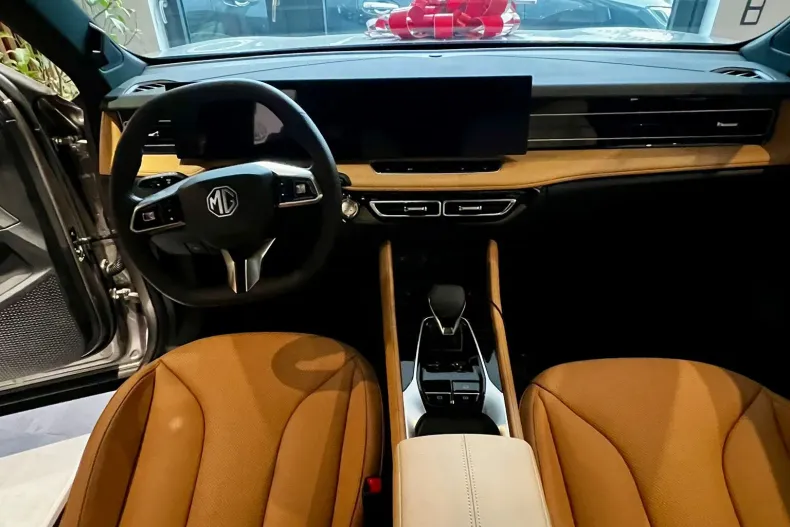 MG EHS din 2025 cu 10 km - oferta MG0188789 - foto 15