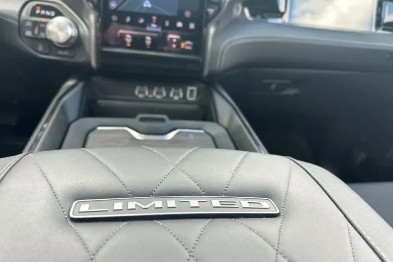 Dodge RAM din 2025 cu 3.300 km - oferta DOD188790 - foto 17