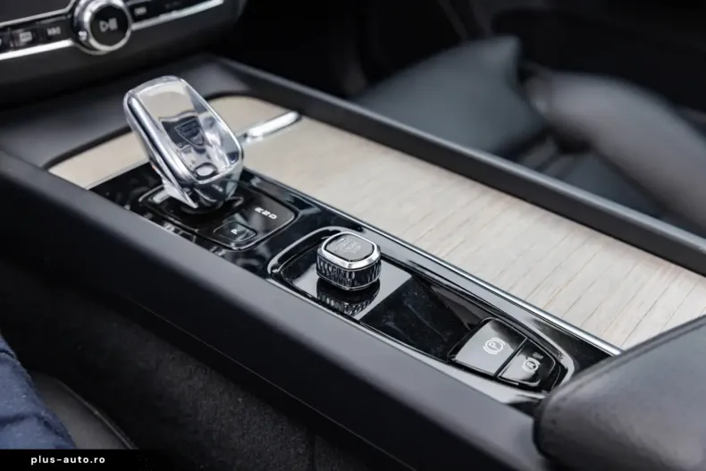 Volvo XC60 din 2022 cu 90.200 km - oferta VOL188832 - foto 14