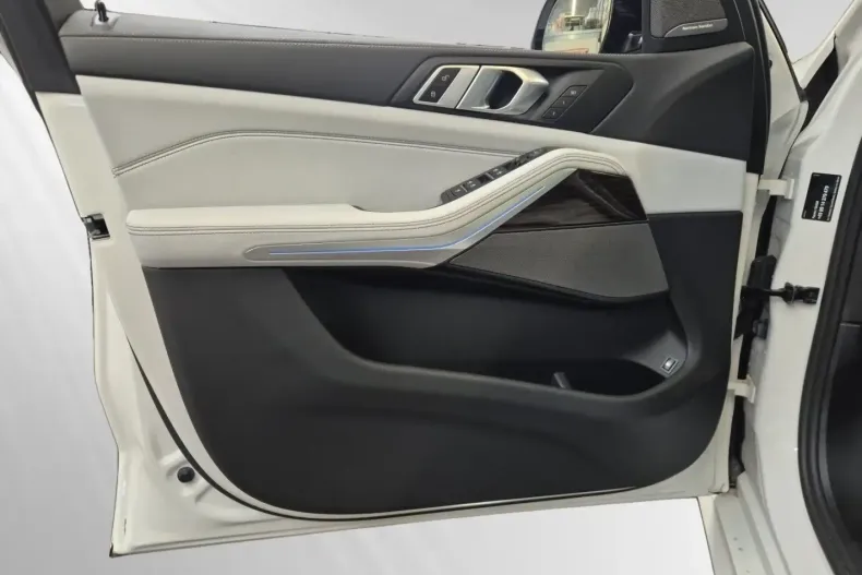 BMW X5 (Seria X) din 2025 cu 11.739 km - oferta BMW188834 - foto 13