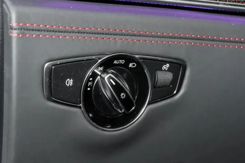 Mercedes-Benz AMG GT (Clasa GT) din 2024 cu 90.465 km - oferta MER188848 - foto 17