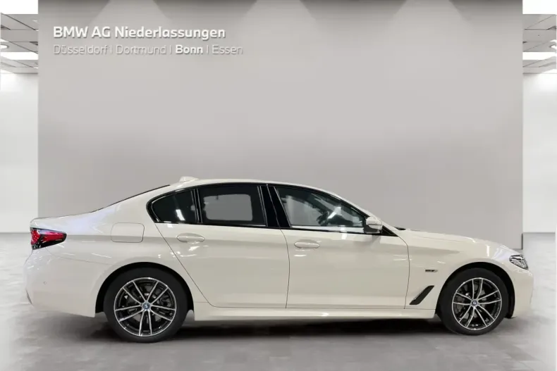 BMW 530 (Seria 5) din 2022 cu 66.651 km - oferta BMW188853 - foto 4