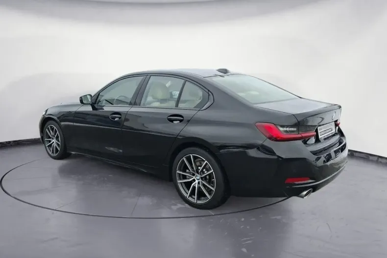 BMW 330 (Seria 3) din 2022 cu 56.500 km - oferta BMW188862 - foto 3