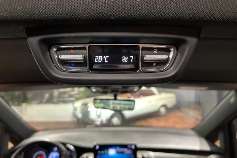 Mercedes-Benz V 300 (Clasa V) din 2022 cu 54.488 km - oferta MER188873 - foto 26