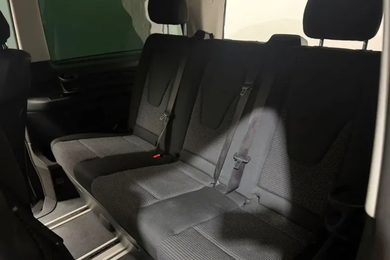 Mercedes-Benz V 220 (Clasa V) din 2022 cu 62.000 km - oferta MER188874 - foto 12