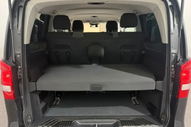 Mercedes-Benz V 220 (Clasa V) din 2022 cu 62.000 km - oferta MER188874 - foto 21