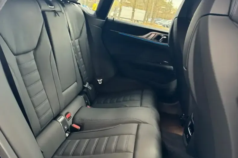 BMW i4 (Seria i) din 2022 cu 55.600 km - oferta BMW188878 - foto 10