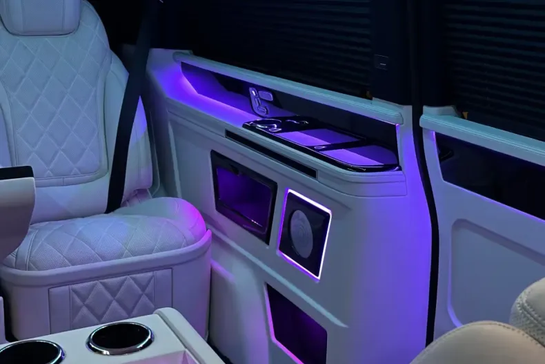 Mercedes-Benz V 300 (Clasa V) din 2025 cu 50 km - oferta MER188879 - foto 8