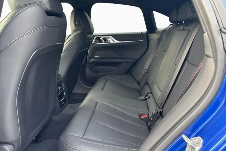 BMW i4 (Seria i) din 2025 cu 24.489 km - oferta BMW188881 - foto 11