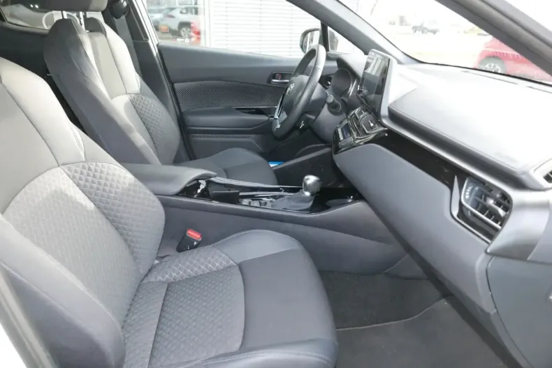 Toyota C-HR din 2023 cu 9.500 km - oferta TOY188884 - foto 9