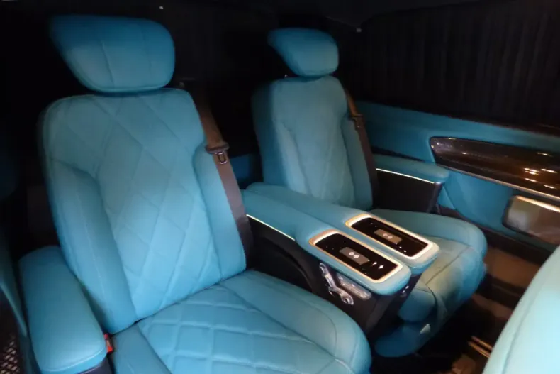 Mercedes-Benz V 300 (Clasa V) din 2026 cu 85 km - oferta MER188885 - foto 3