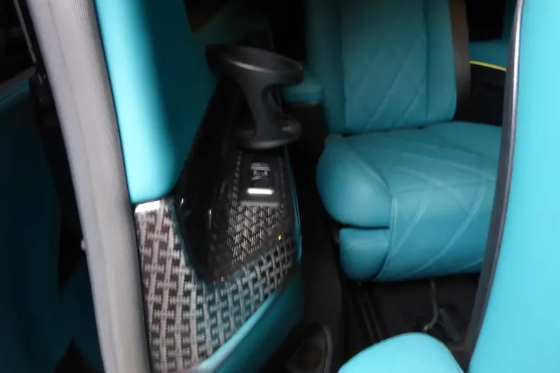 Mercedes-Benz V 300 (Clasa V) din 2026 cu 85 km - oferta MER188885 - foto 4