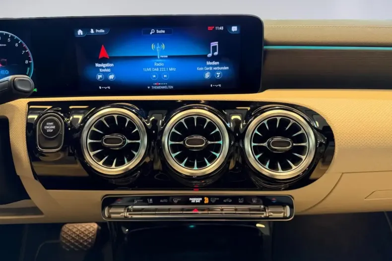 Mercedes-Benz CLA 250 (Clasa CLA) din 2022 cu 44.993 km - oferta MER188889 - foto 12