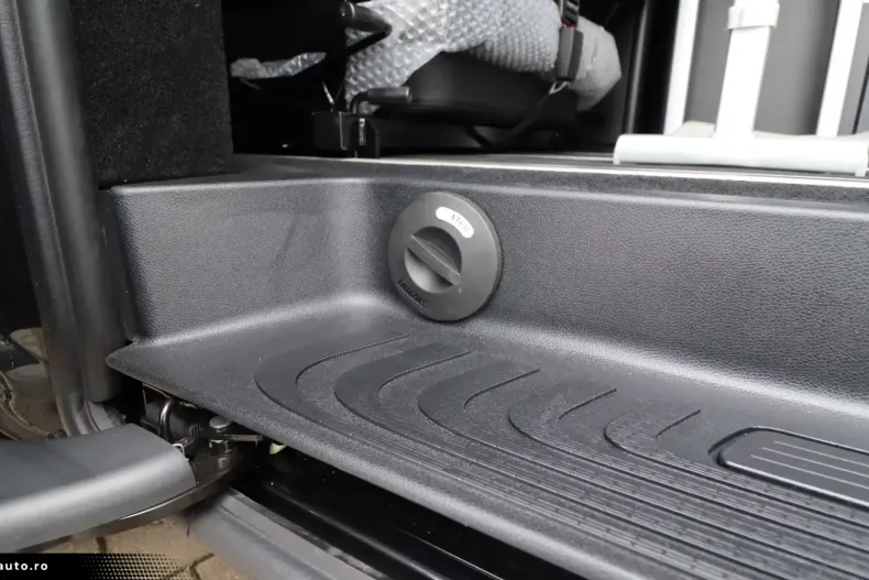 Mercedes-Benz V 250 (Clasa V) din 2024 cu 46.000 km - oferta MER188894 - foto 19