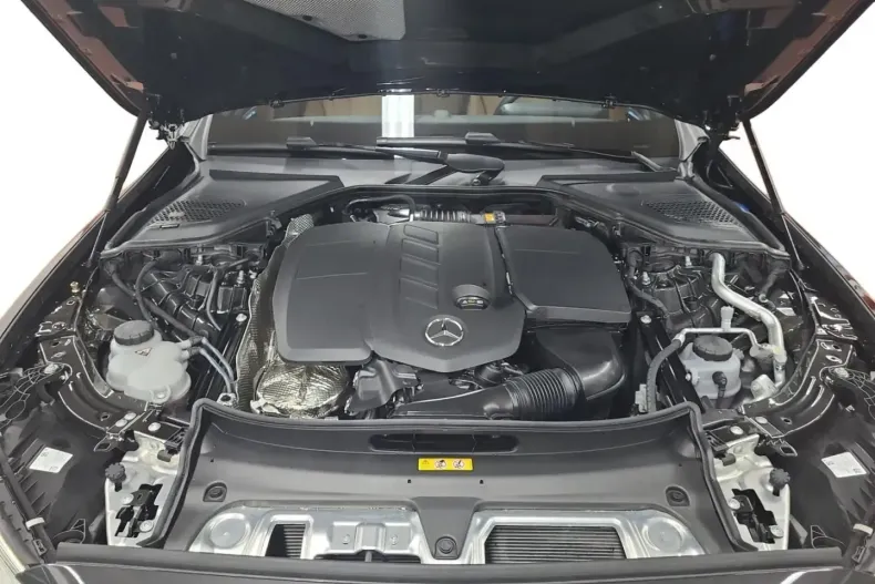 Mercedes-Benz E 220 (Clasa E) din 2025 cu 13.123 km - oferta MER188897 - foto 7