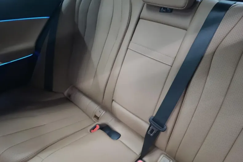 Mercedes-Benz E 220 (Clasa E) din 2025 cu 13.123 km - oferta MER188897 - foto 12