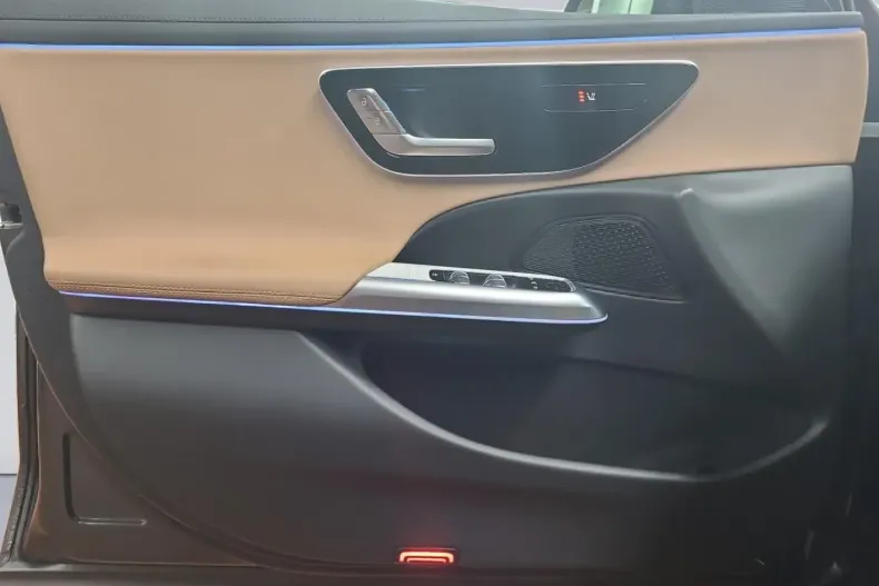 Mercedes-Benz E 220 (Clasa E) din 2025 cu 13.123 km - oferta MER188897 - foto 14