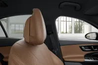 Mercedes-Benz E 200 (Clasa E) din 2024 cu 19.037 km - oferta MER188908 - foto 13