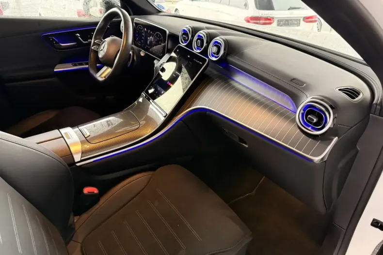 Mercedes-Benz GLC 220 (Clasa GLC) din 2024 cu 13.500 km - oferta MER188910 - foto 11