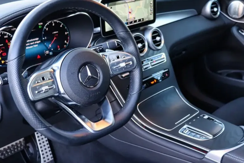 Mercedes-Benz GLC 300 (Clasa GLC) din 2023 cu 27.900 km - oferta MER188912 - foto 16