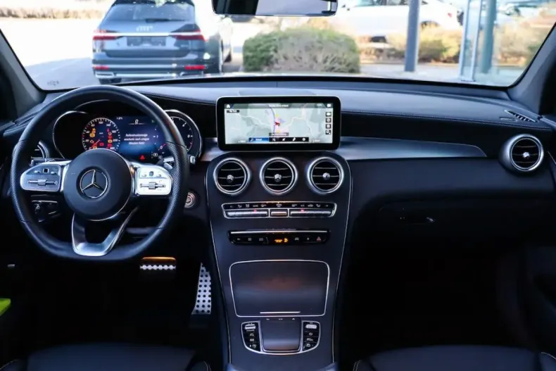 Mercedes-Benz GLC 300 (Clasa GLC) din 2023 cu 27.900 km - oferta MER188912 - foto 18