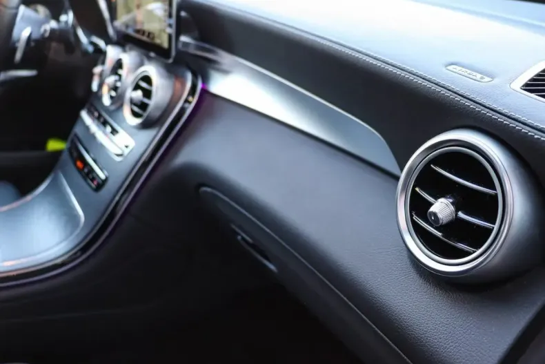 Mercedes-Benz GLC 300 (Clasa GLC) din 2023 cu 27.900 km - oferta MER188912 - foto 25