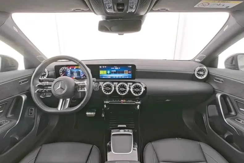 Mercedes-Benz CLA 250 (Clasa CLA) din 2024 cu 19.961 km - oferta MER188914 - foto 6