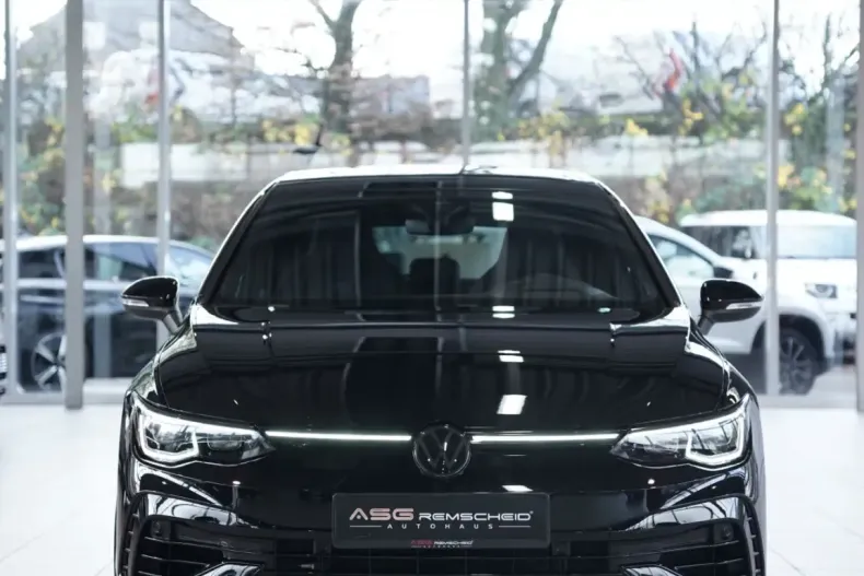 Volkswagen Golf din 2023 cu 22.906 km - oferta VOL188917 - foto 3