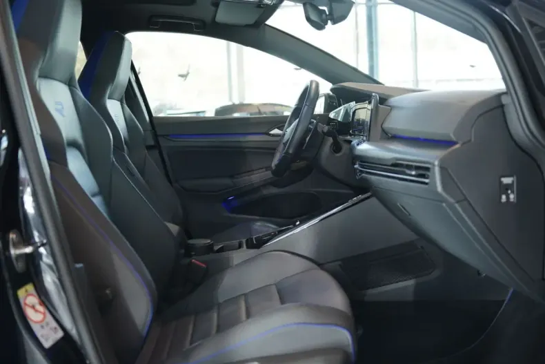 Volkswagen Golf din 2023 cu 22.906 km - oferta VOL188917 - foto 20