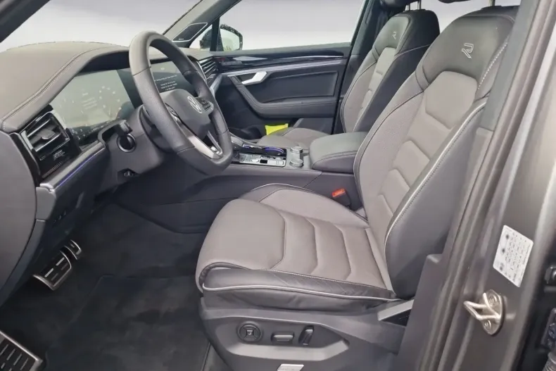 Volkswagen Touareg din 2024 cu 39.756 km - oferta VOL188918 - foto 7