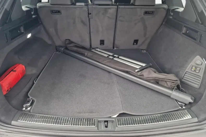 Volkswagen Touareg din 2024 cu 39.756 km - oferta VOL188918 - foto 12