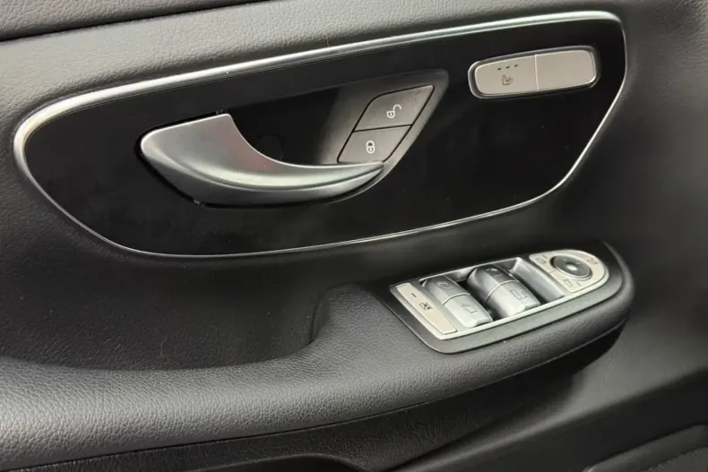 Mercedes-Benz V 250 (Clasa V) din 2024 cu 31.000 km - oferta MER188919 - foto 16