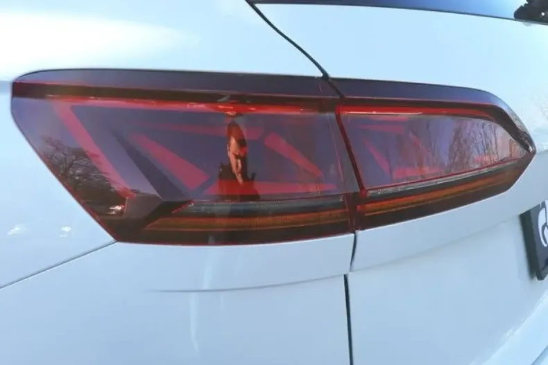 Volkswagen Touareg din 2023 cu 41.900 km - oferta VOL188920 - foto 10