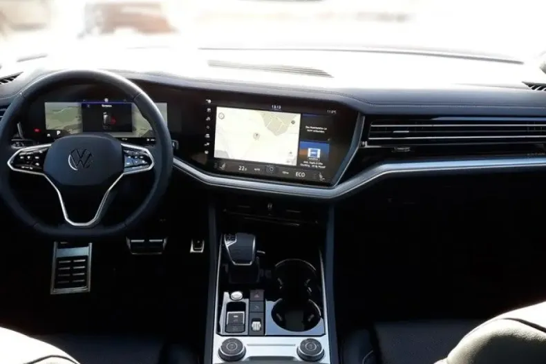 Volkswagen Touareg din 2023 cu 41.900 km - oferta VOL188920 - foto 17