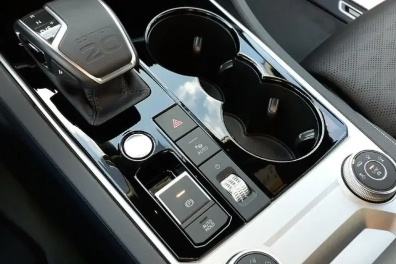 Volkswagen Touareg din 2023 cu 41.900 km - oferta VOL188920 - foto 28