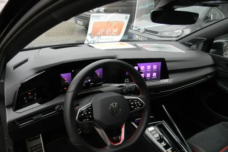 Volkswagen Golf din 2023 cu 17.500 km - oferta VOL188922 - foto 11