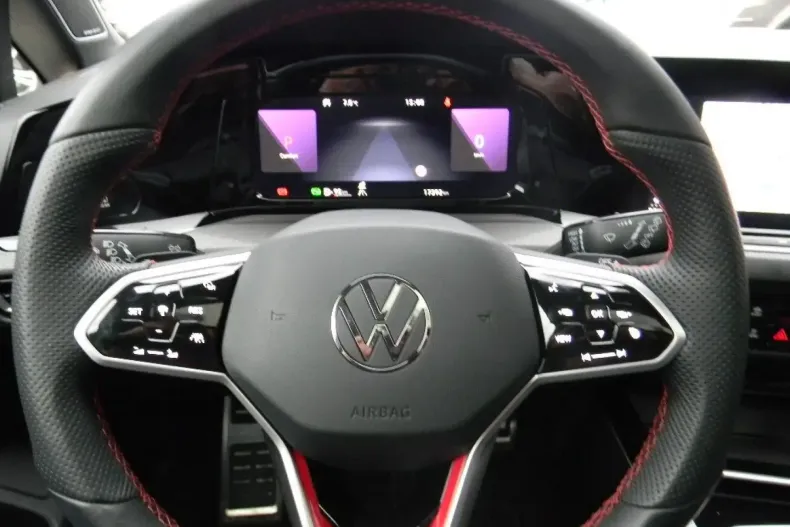 Volkswagen Golf din 2023 cu 17.500 km - oferta VOL188922 - foto 24