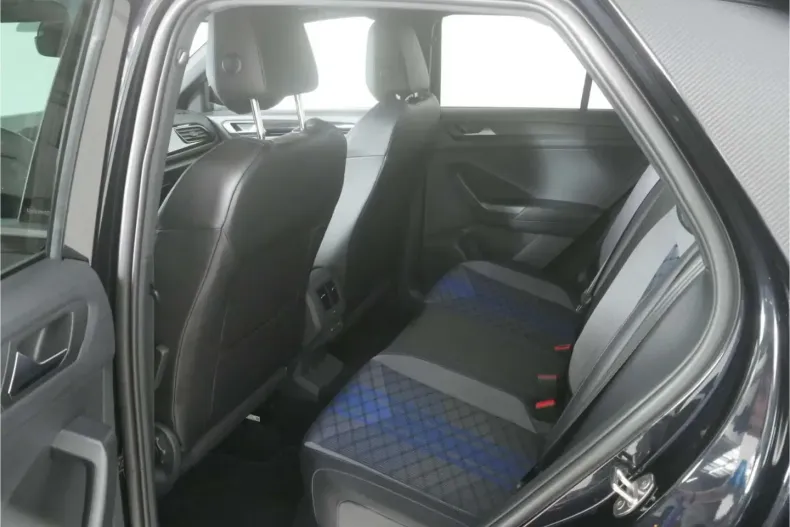 Volkswagen T-Roc din 2024 cu 7.239 km - oferta VOL188923 - foto 9