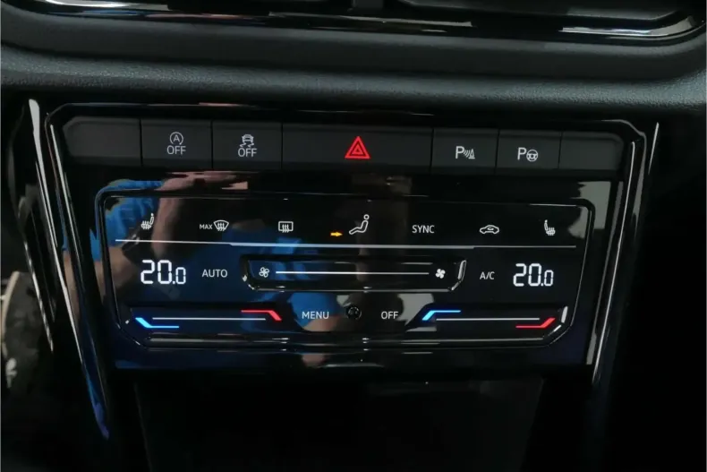 Volkswagen T-Roc din 2024 cu 7.239 km - oferta VOL188923 - foto 23