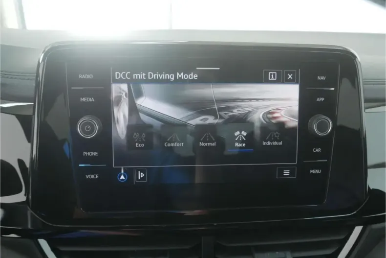 Volkswagen T-Roc din 2024 cu 7.239 km - oferta VOL188923 - foto 28