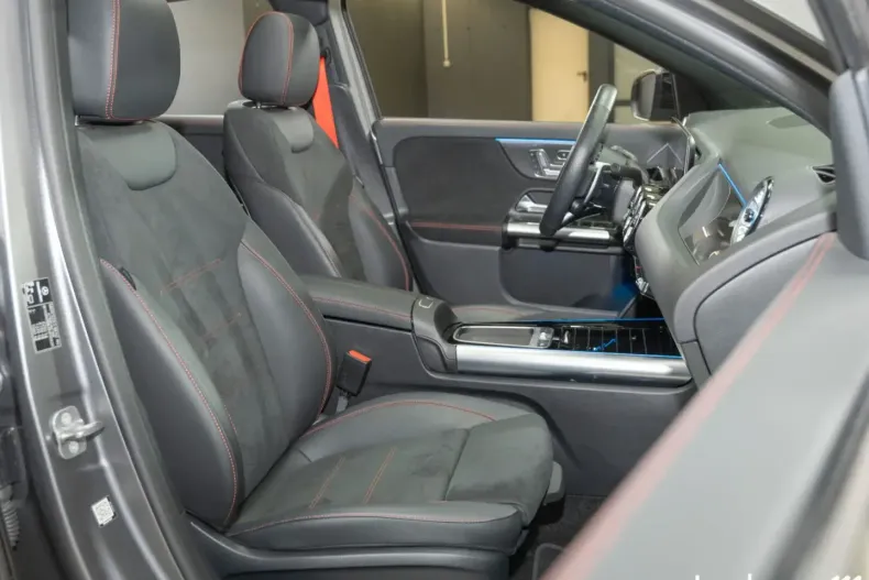 Mercedes-Benz GLA 35 AMG (Clasa GLA) din 2024 cu 17.757 km - oferta MER188927 - foto 16