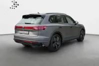 Volkswagen Touareg din 2023 cu 58.441 km - oferta VOL188936 - foto 3