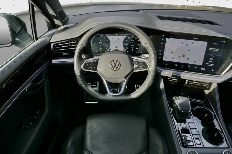 Volkswagen Touareg din 2023 cu 58.441 km - oferta VOL188936 - foto 8